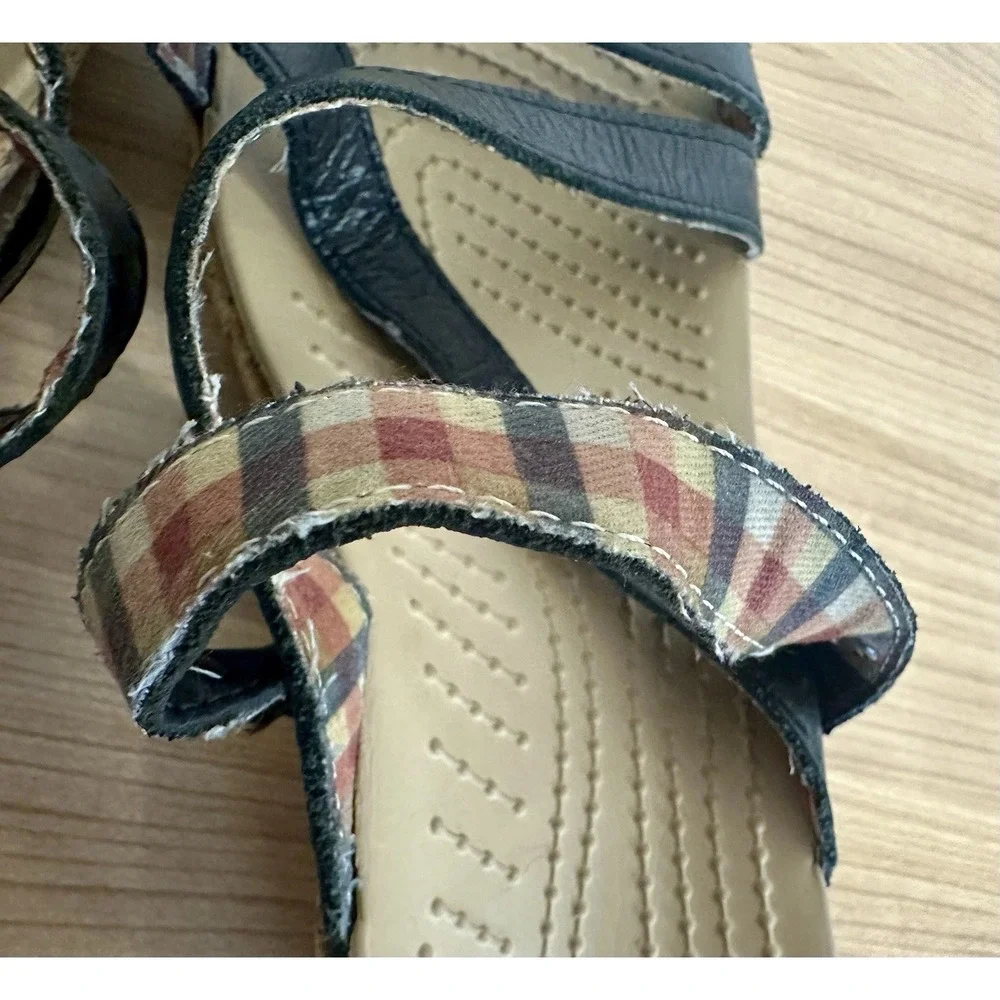 Crocs Shoes A-Leigh Wedge Sandals Womens Size 10 Black Leather Slip On